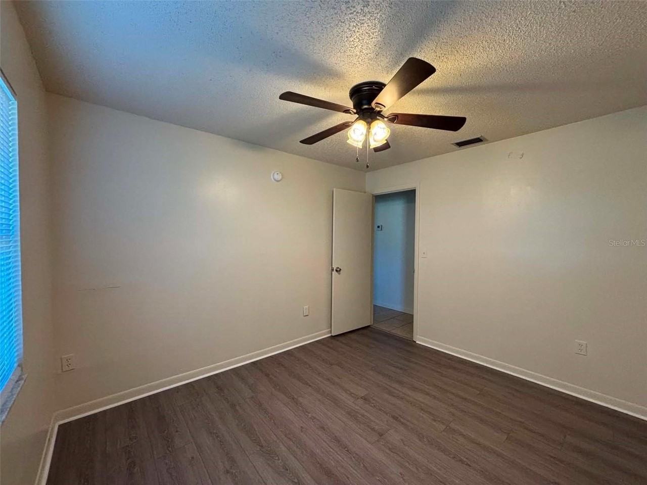 1236 Josephine St - Photo 6 of 10