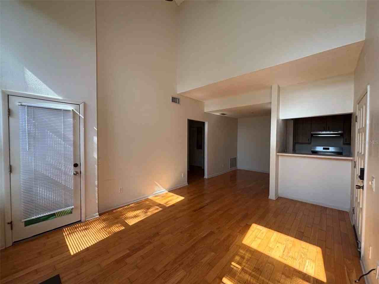 2050 San Marcos Dr Se #215 - Photo 5 of 13
