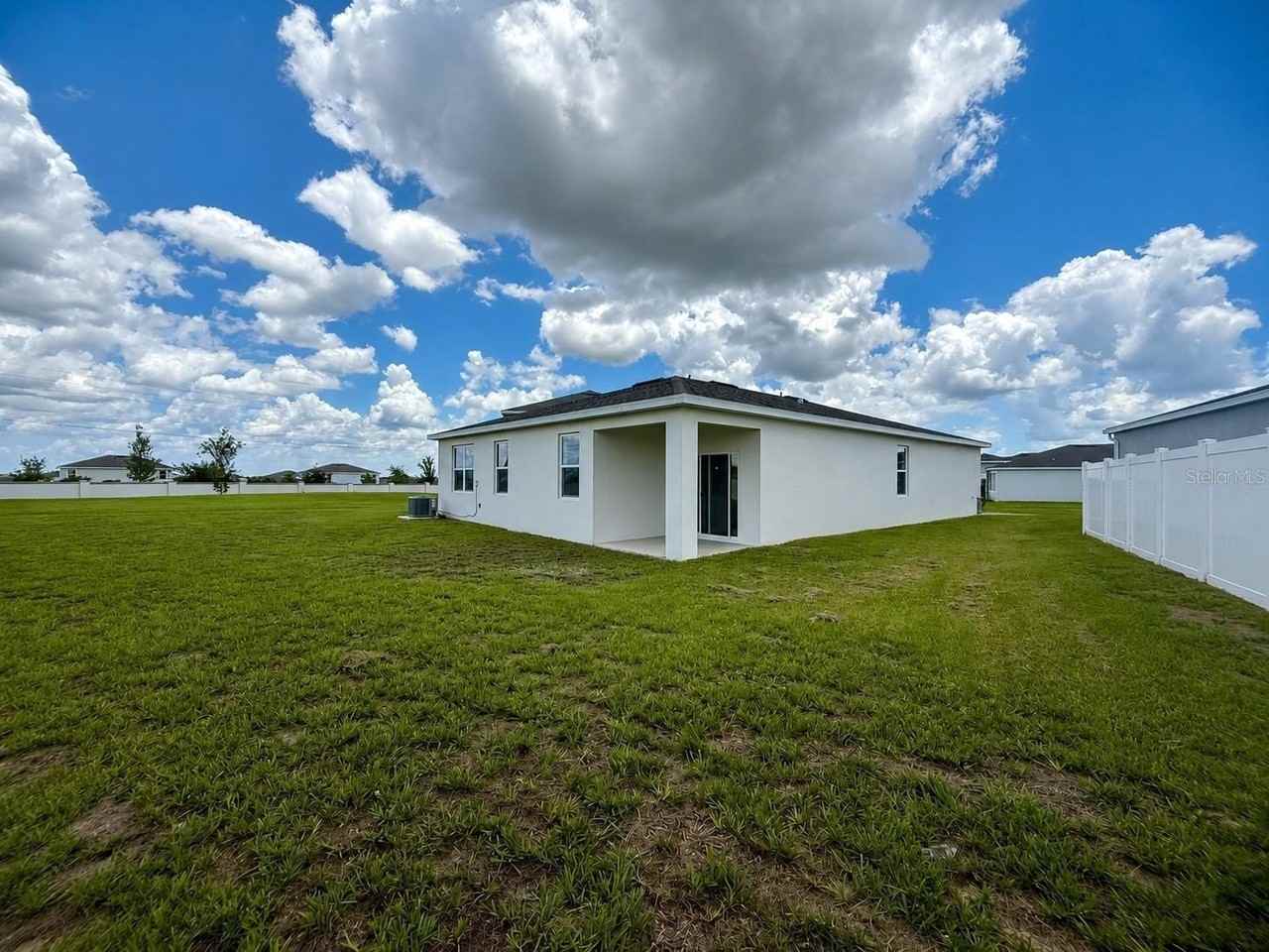 1306 Normandy Dr - Photo 3 of 38