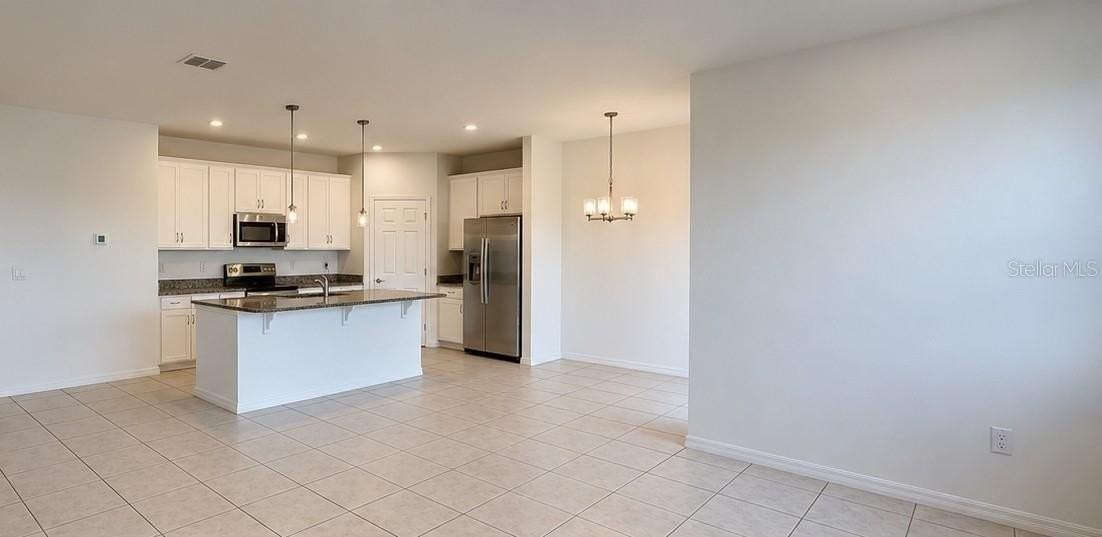 1306 Normandy Dr - Photo 7 of 38