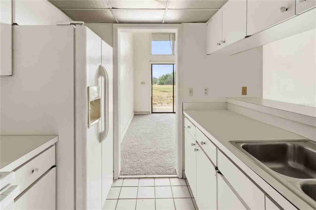 2114 Corner Lake Dr #E - Photo 4 of 24