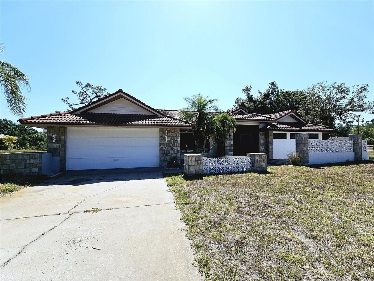 2411 Belle Rd - Photo 2 of 30