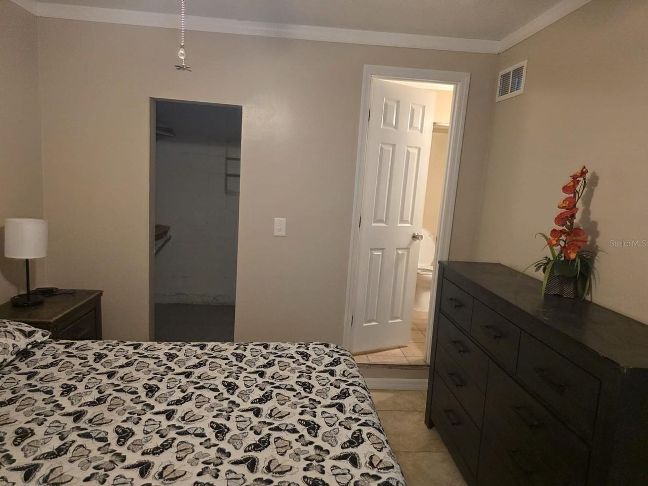 23737 Lake Ave - Photo 6 of 11
