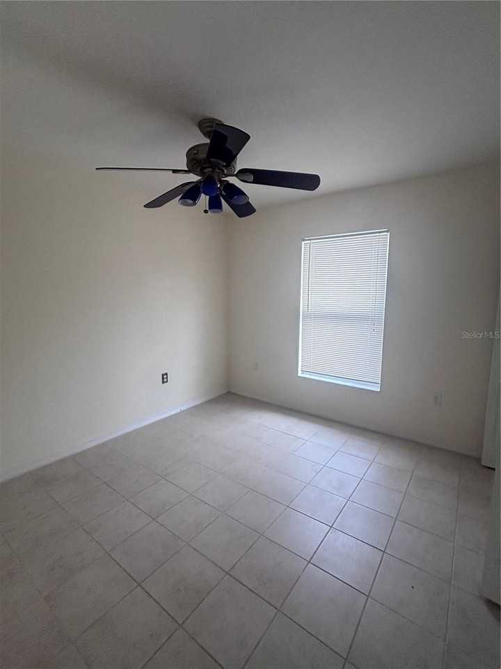 1912 Manatee Dr - Photo 7 of 15