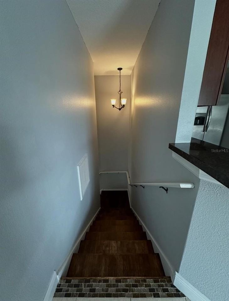 3913 PEMBERLY - Photo 6 of 11