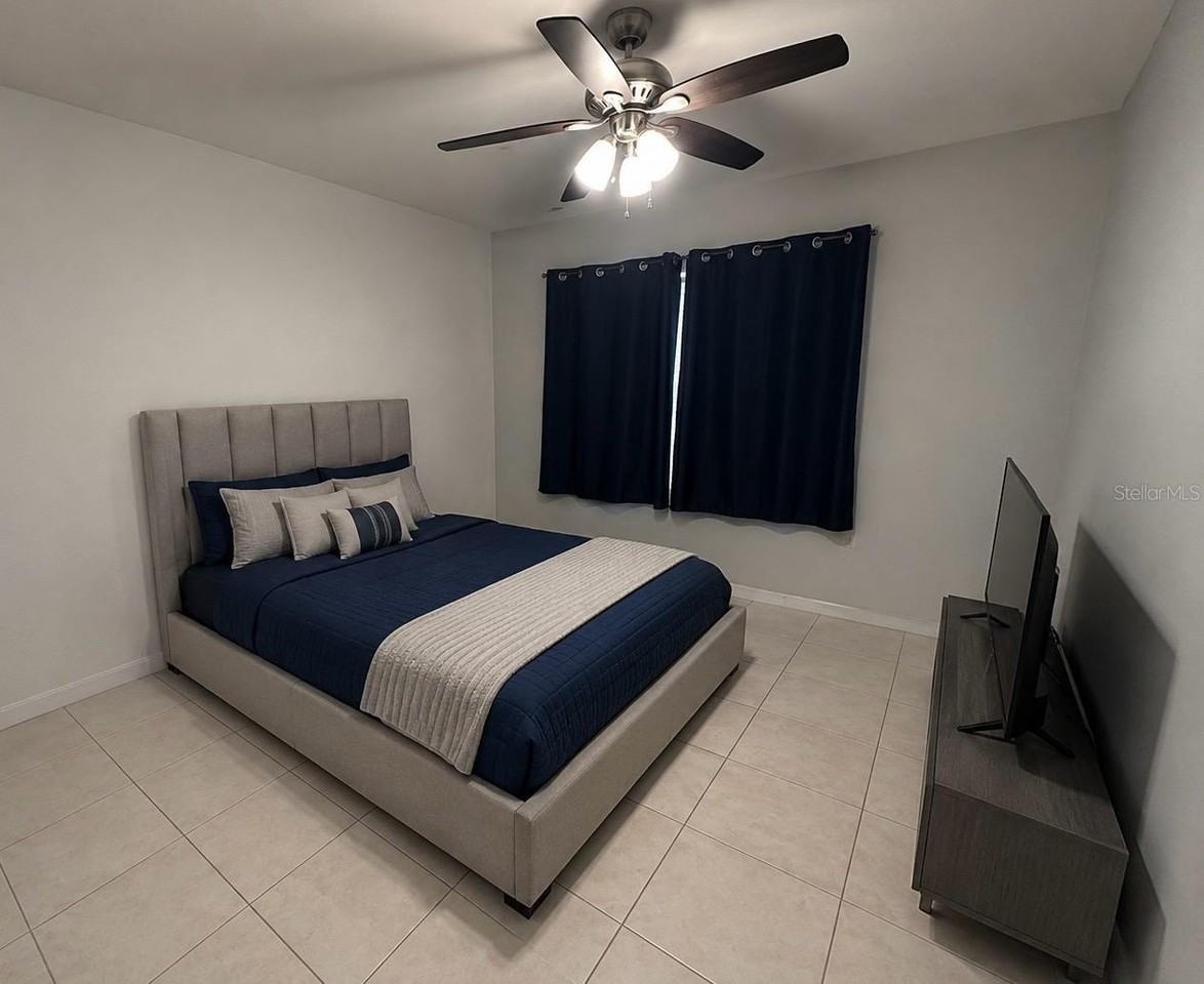 3913 PEMBERLY - Photo 7 of 11