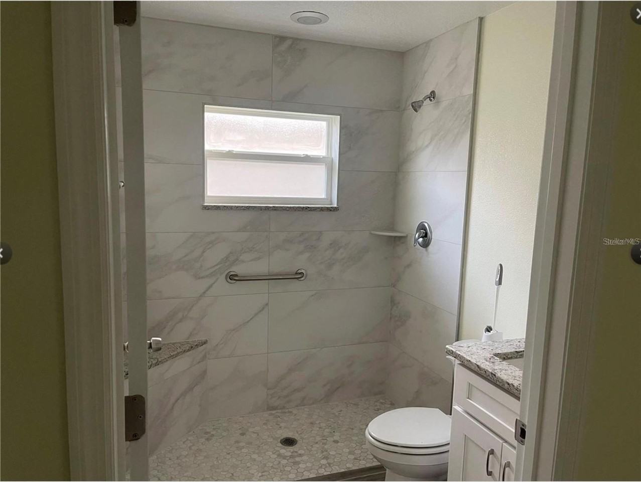 208 Missouri Ave - Photo 7 of 23