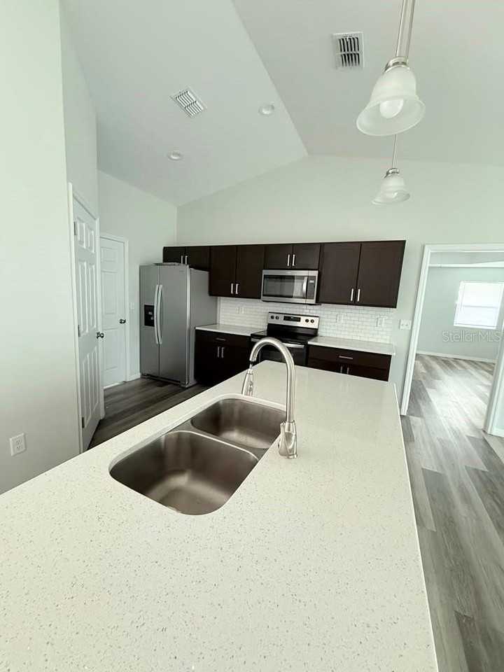 6823 Sw 129th St - Photo 4 of 11