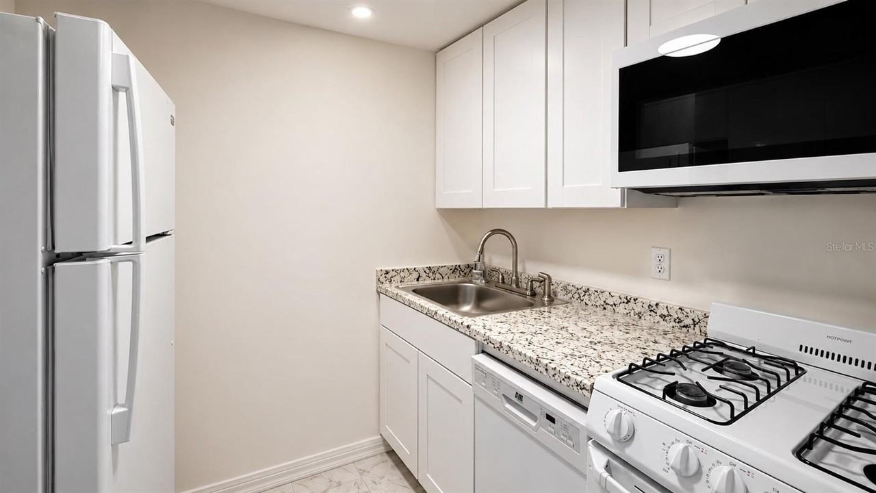 120 Blue Point Way #170 - Photo 6 of 14