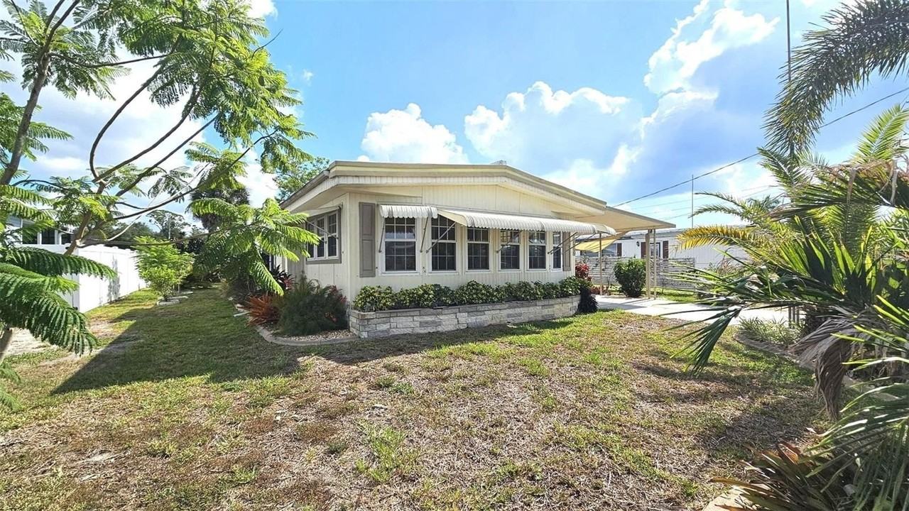 1240 Seagull Dr - Photo 4 of 42