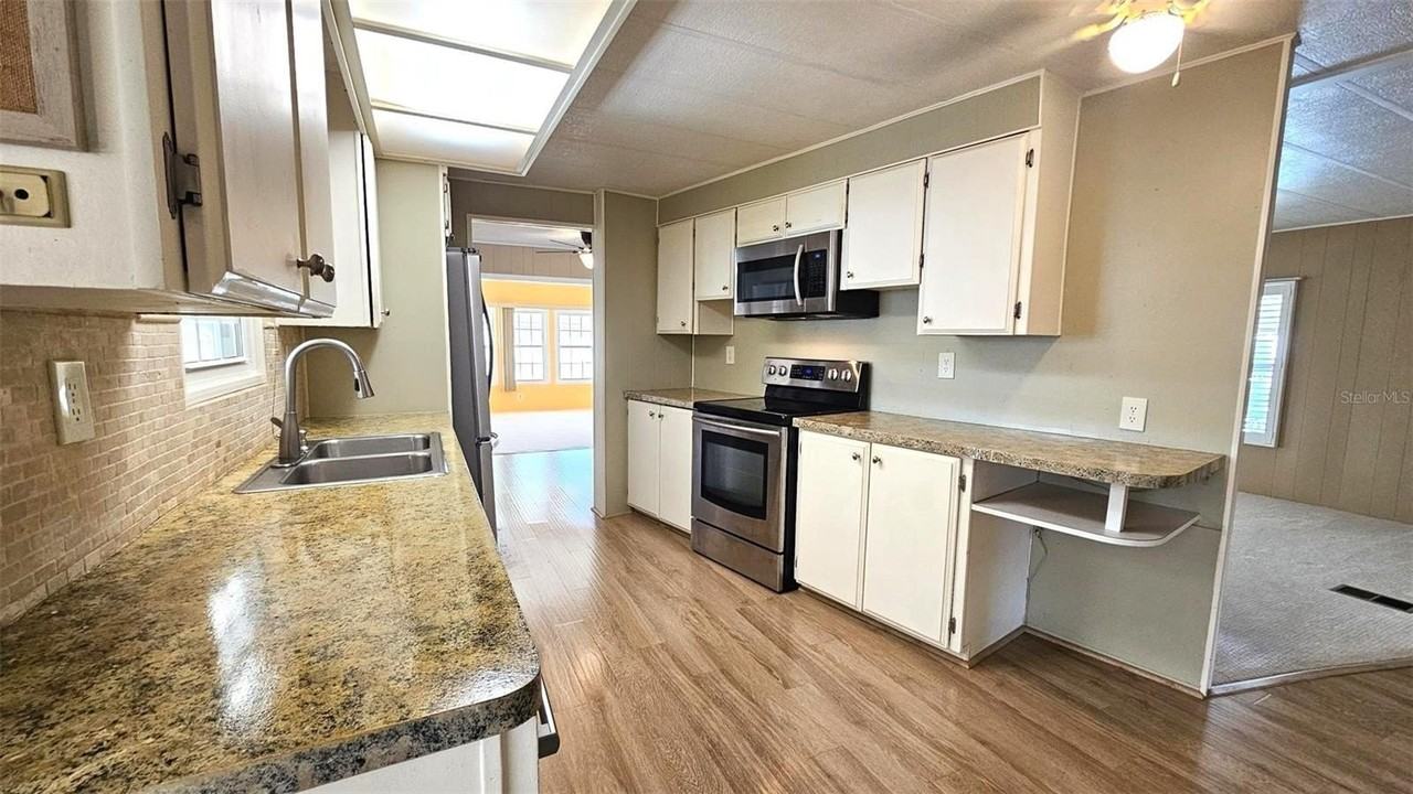 1240 Seagull Dr - Photo 7 of 42