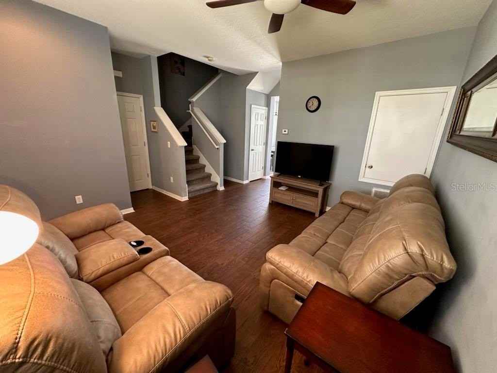 8524 Danforth Dr - Photo 4 of 31