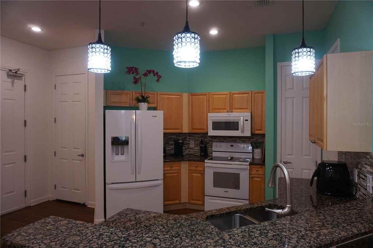 719 Terrace Ridge Cir #719 - Photo 4 of 42