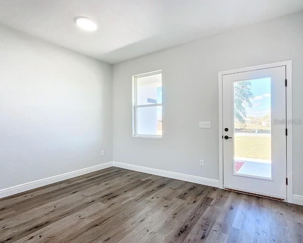 10 Dogwood Loop Ave - Photo 2 of 11