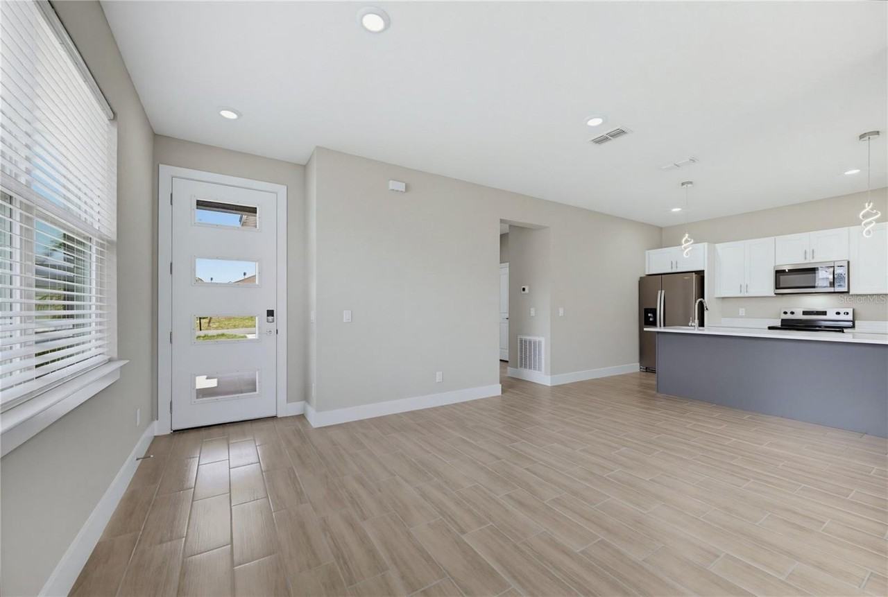 806 Colville Dr - Photo 6 of 17