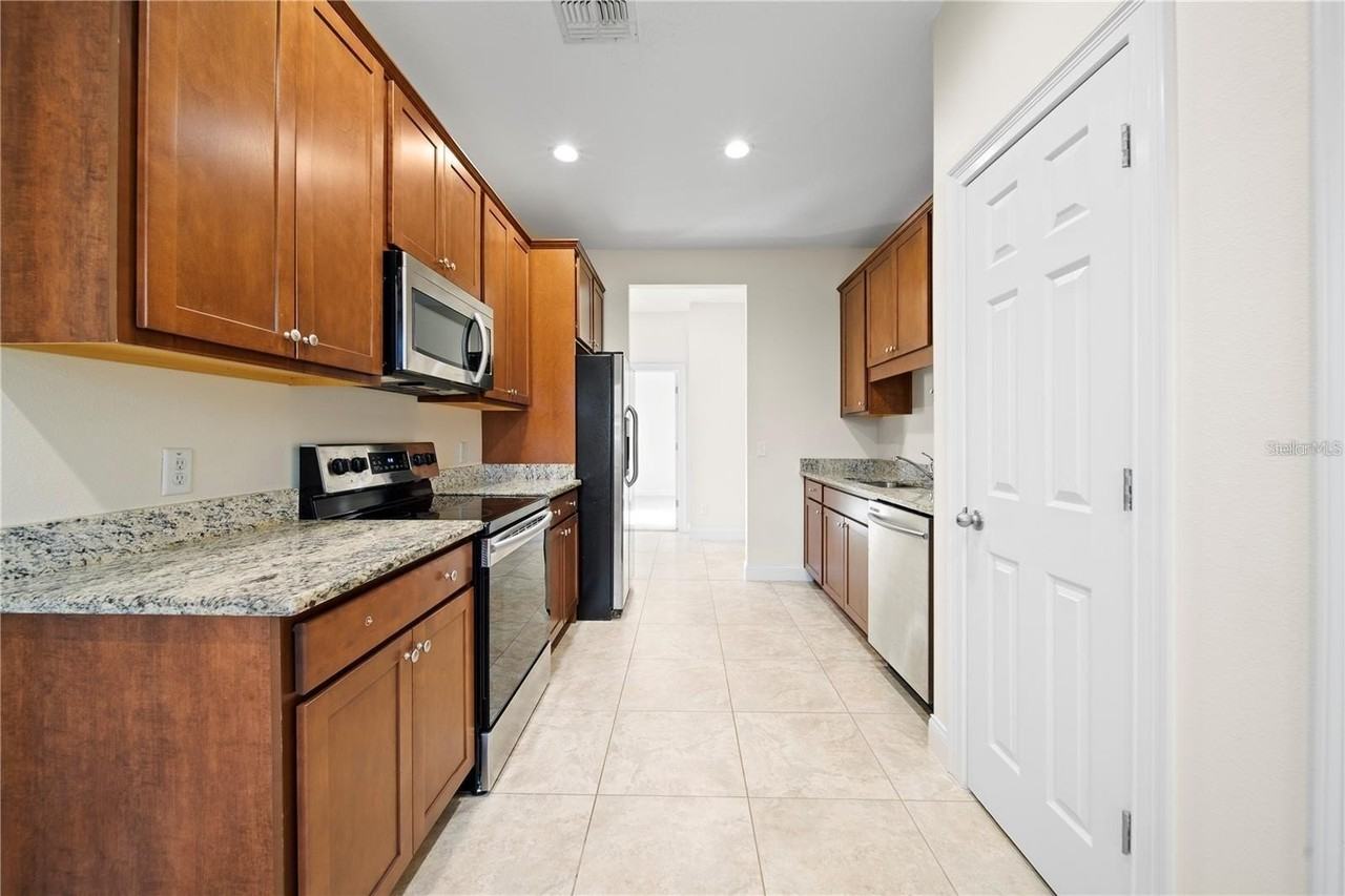 14 Ferguson Dr - Photo 5 of 14