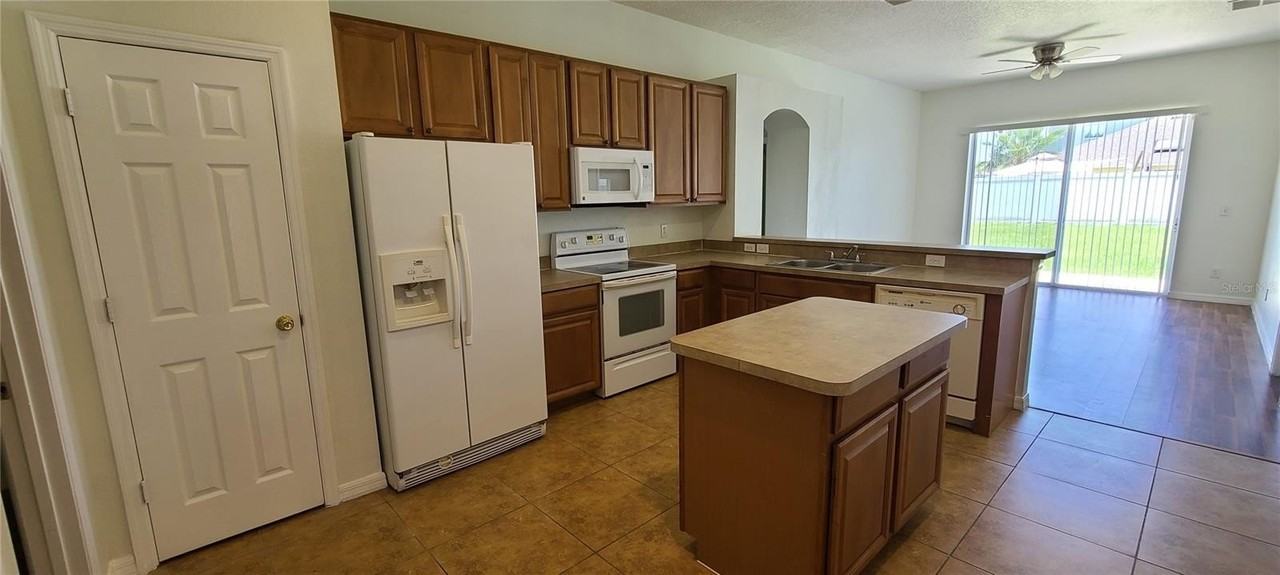 3109 Turnberry Blvd - Photo 5 of 22