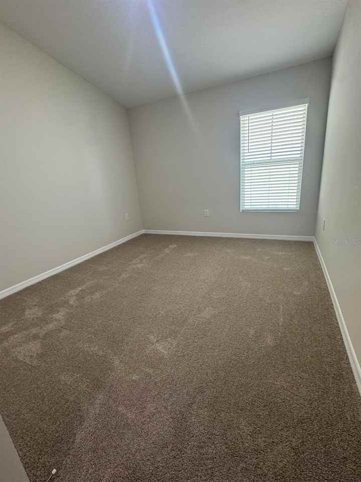 1049 Foreshore Ln - Photo 6 of 19