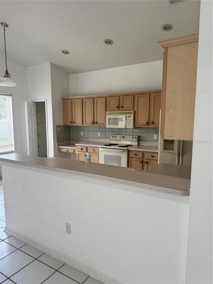 128 Westmoreland Cir - Photo 6 of 12