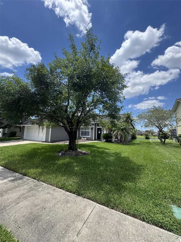 14760 Eagles Crossing Dr - Photo 3 of 17