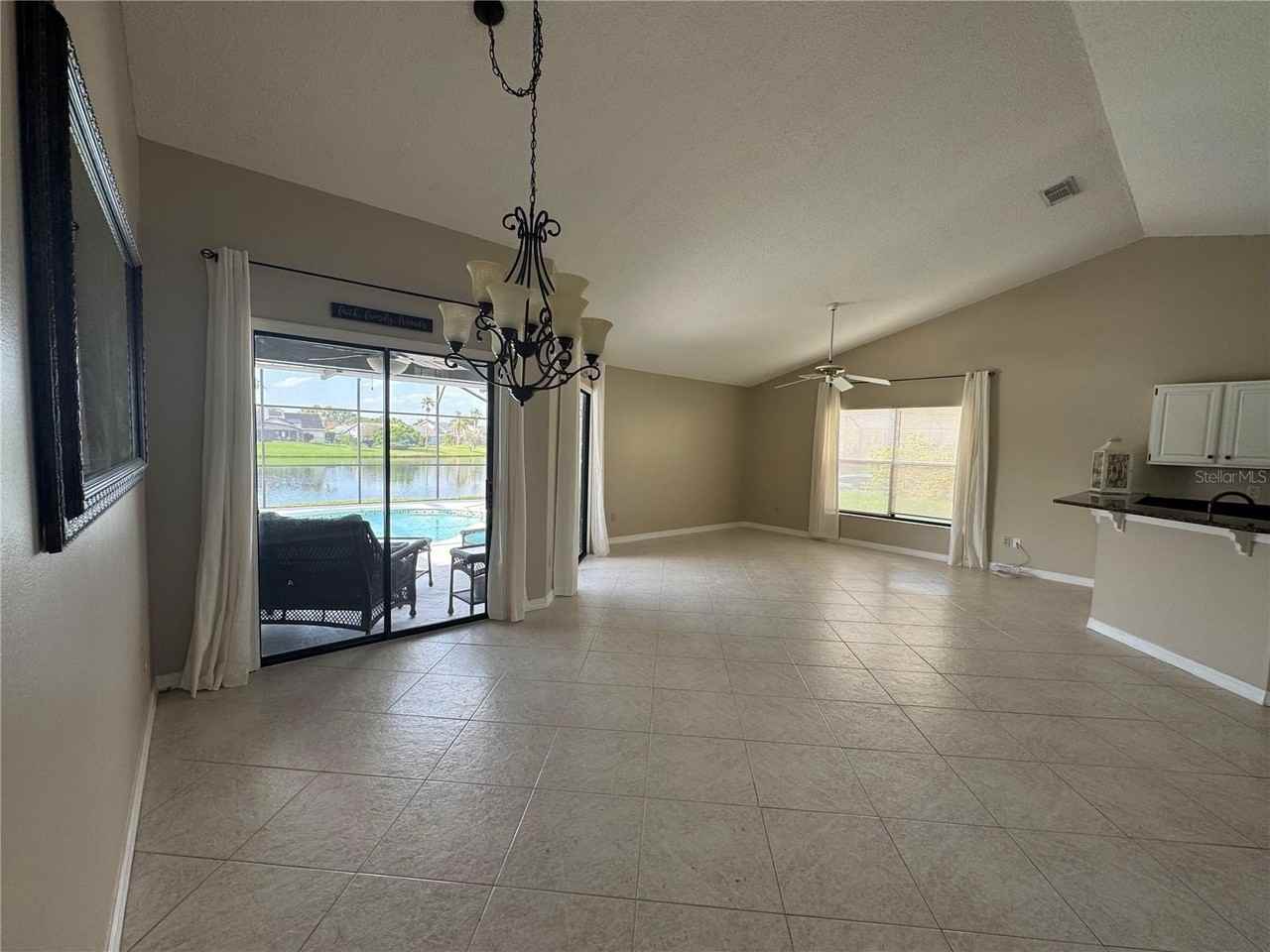 14760 Eagles Crossing Dr - Photo 5 of 17