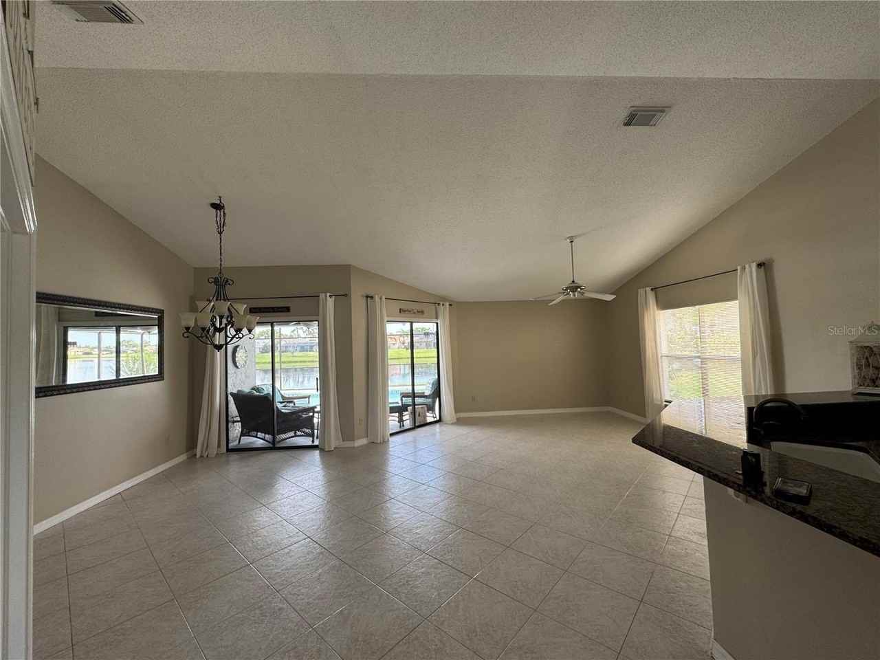 14760 Eagles Crossing Dr - Photo 6 of 17