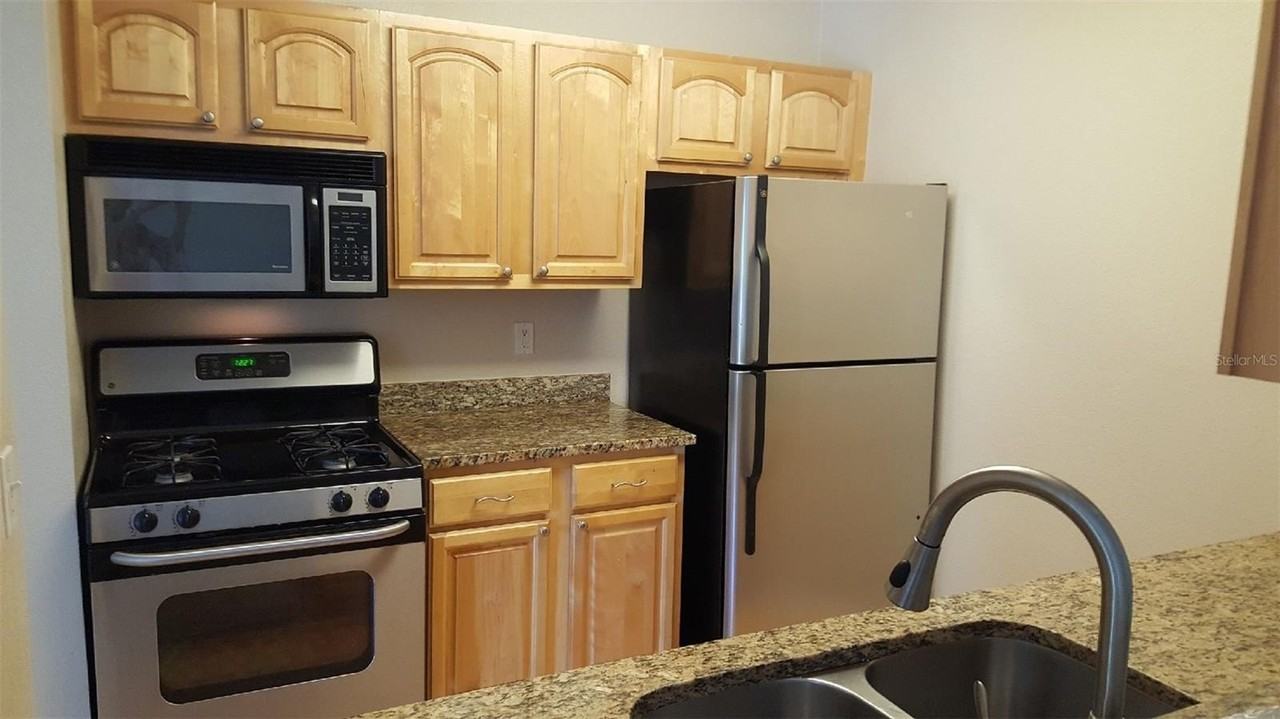 2035 Dixie Belle Dr #2035O - Photo 5 of 17
