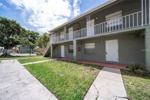 featured image of 702 Michigan Ct #1