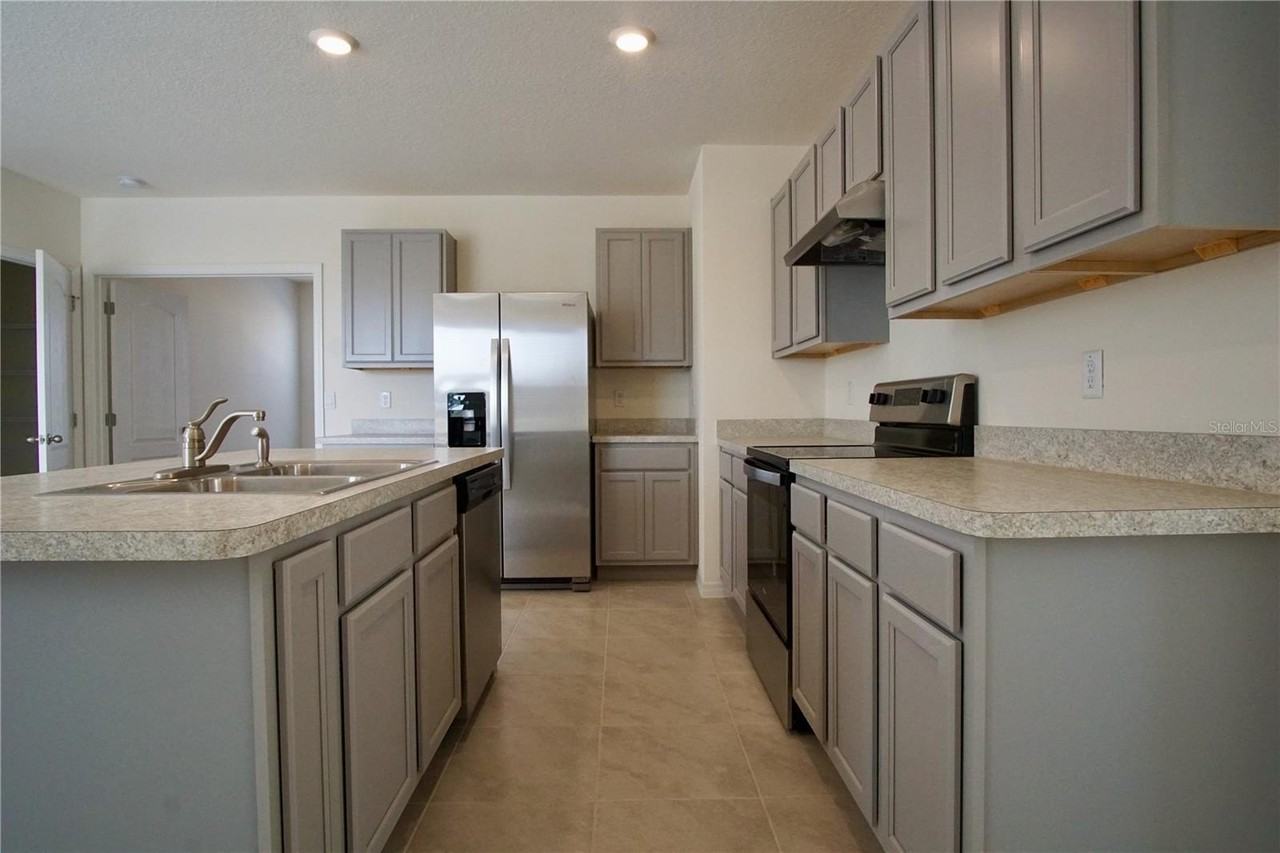 1703 Post Oak Dr - Photo 3 of 28