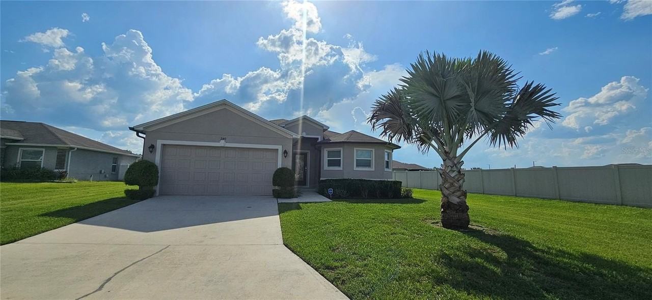 240 Solis Dr - Photo 2 of 22