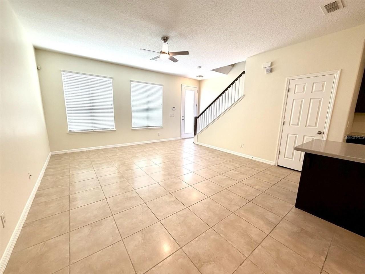 8568 Dufferin Ln - Photo 6 of 21