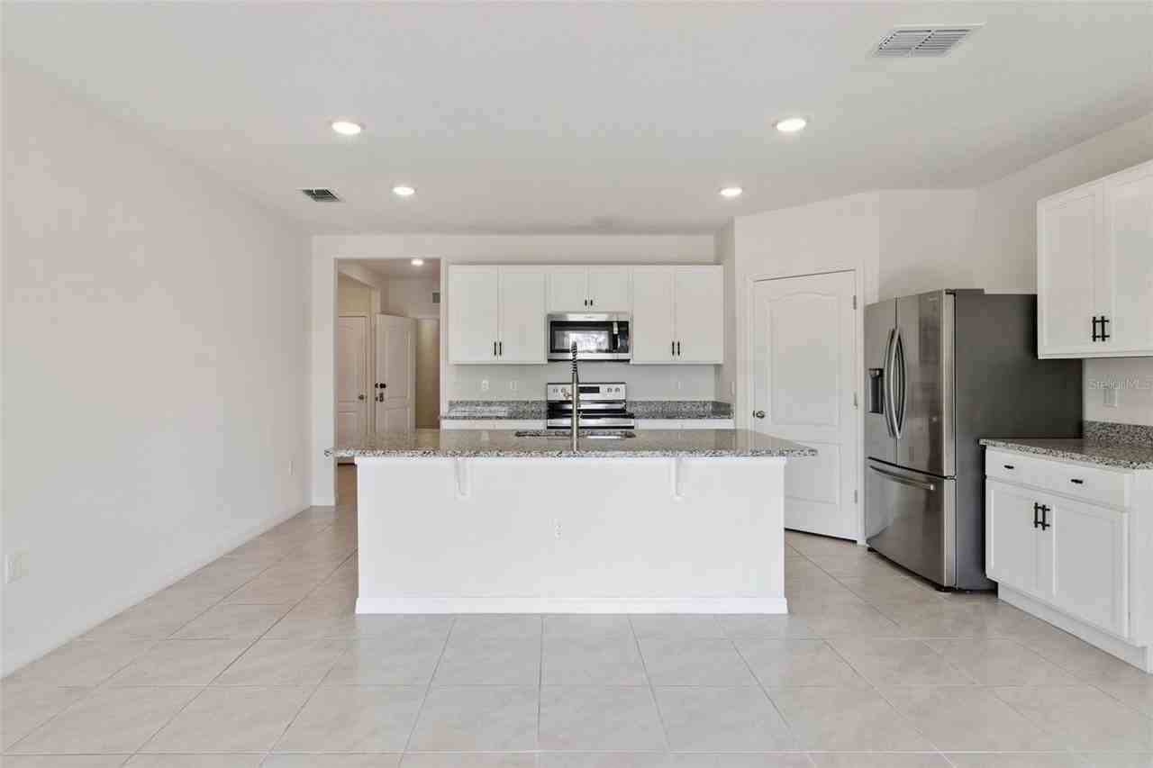 4373 Deleon St - Photo 6 of 21