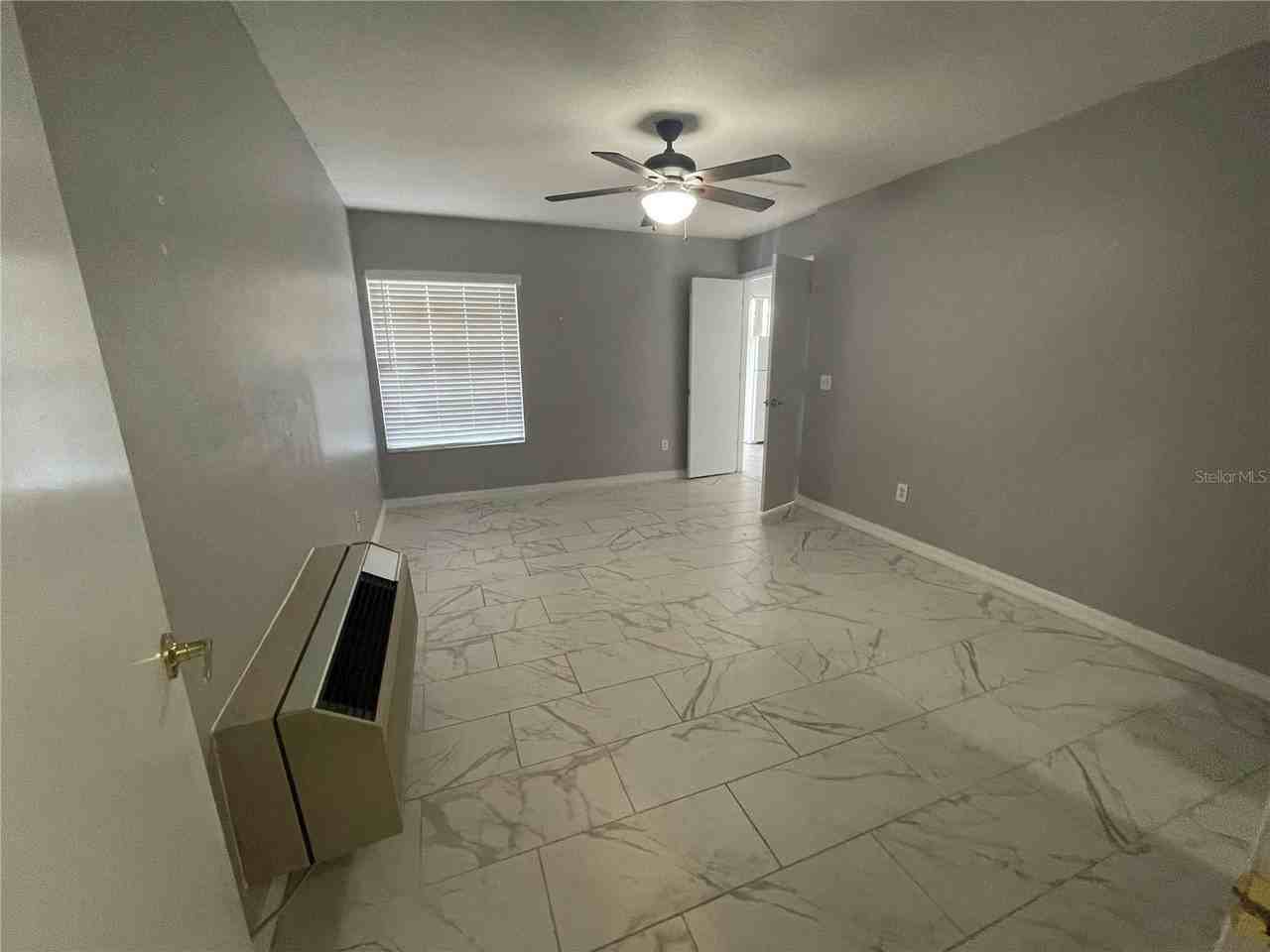 227 Orchid Dr - Photo 5 of 22