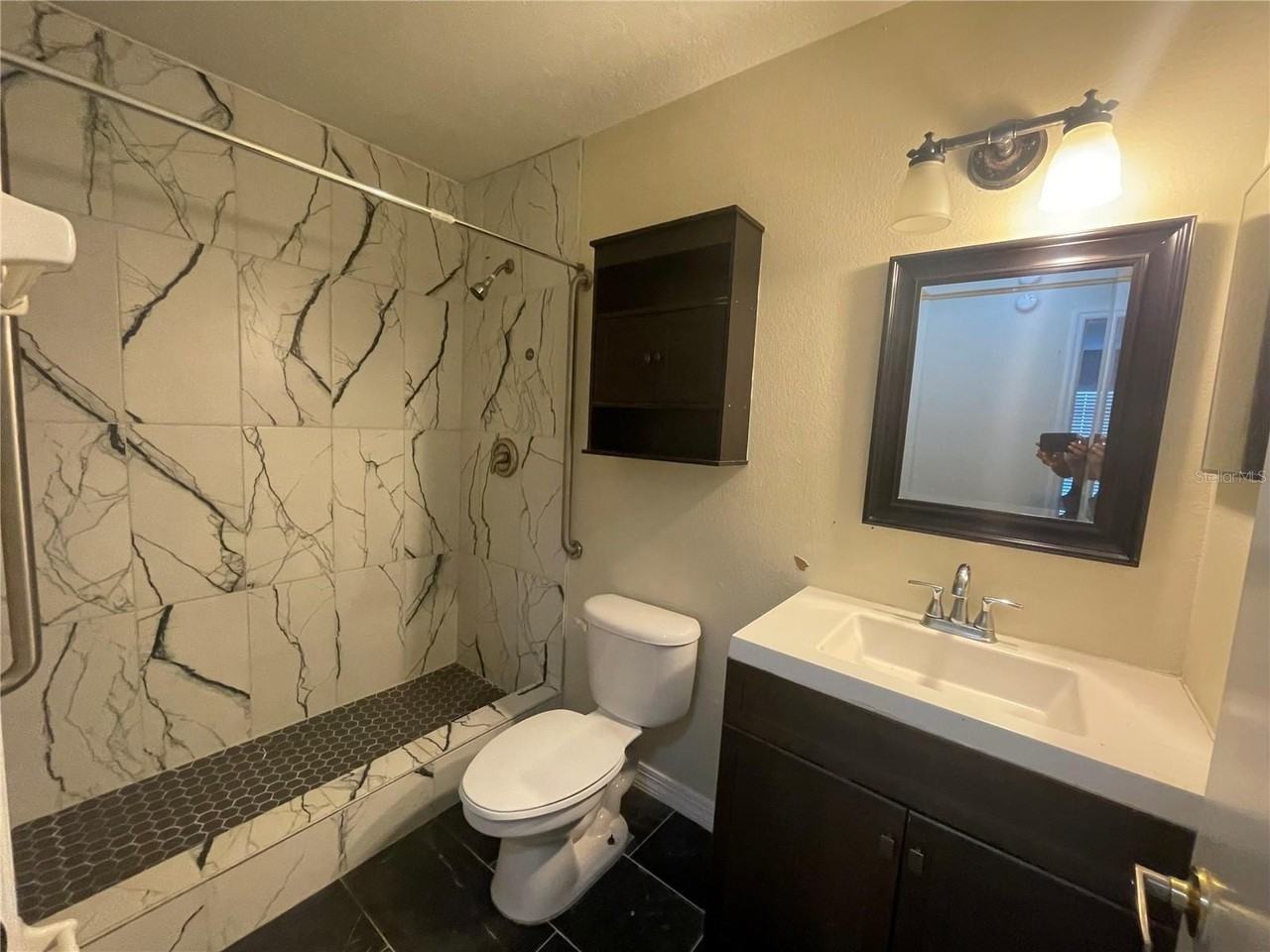 227 Orchid Dr - Photo 6 of 22