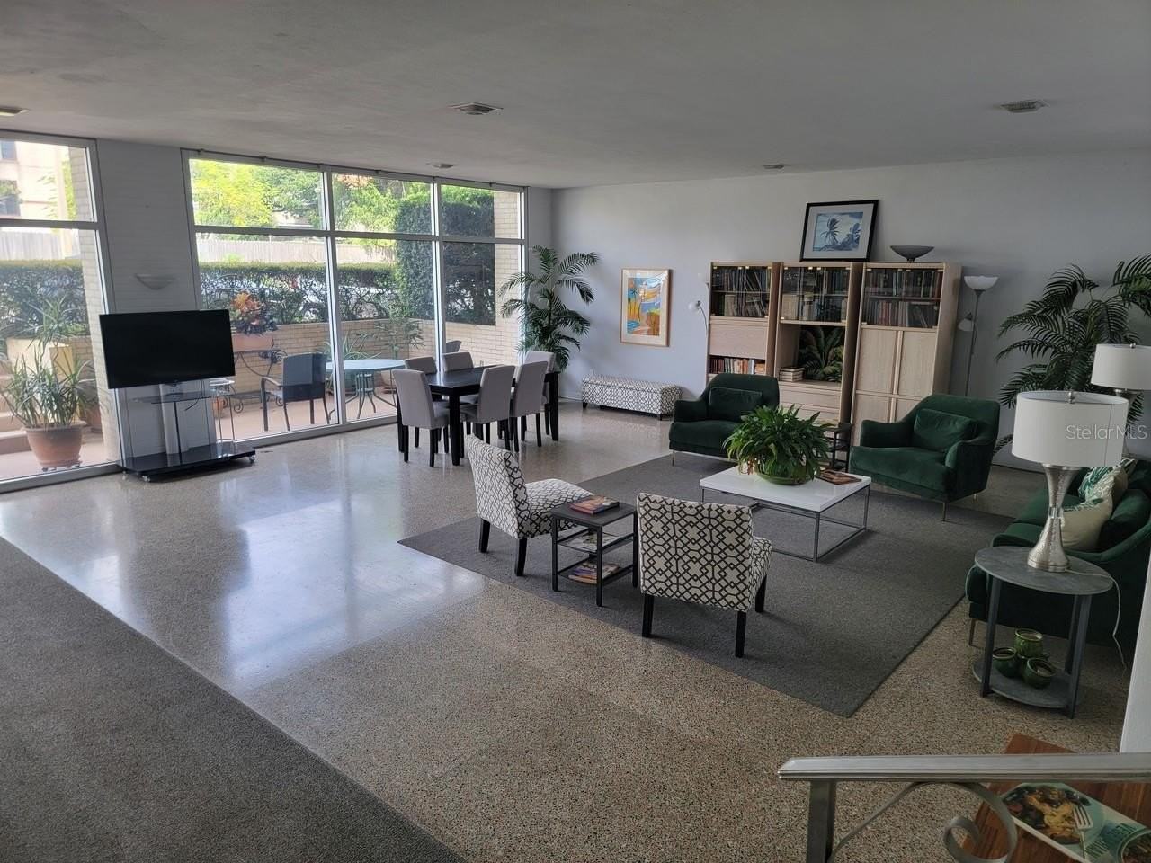 750 Burlington Ave N #3H - Photo 3 of 18