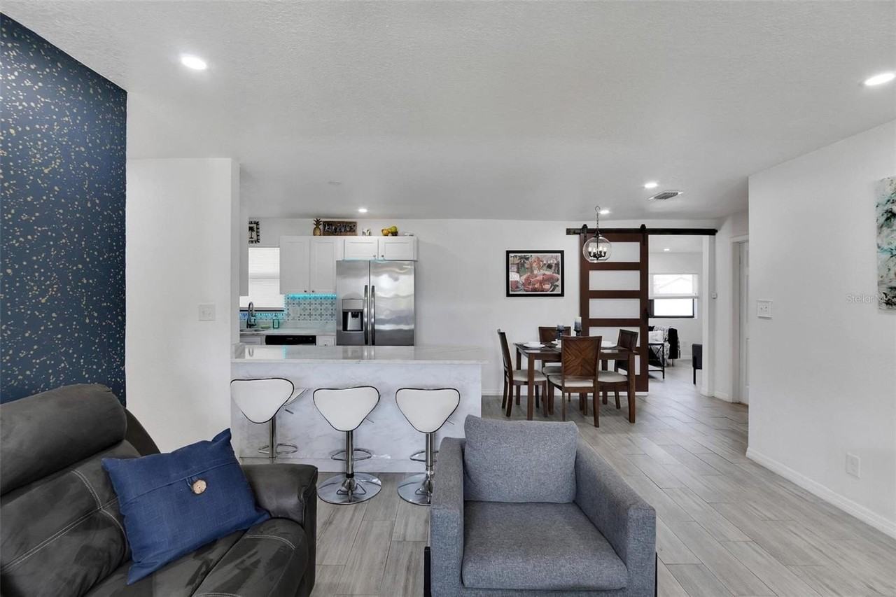 4731 W Montgomery Ave - Photo 5 of 50