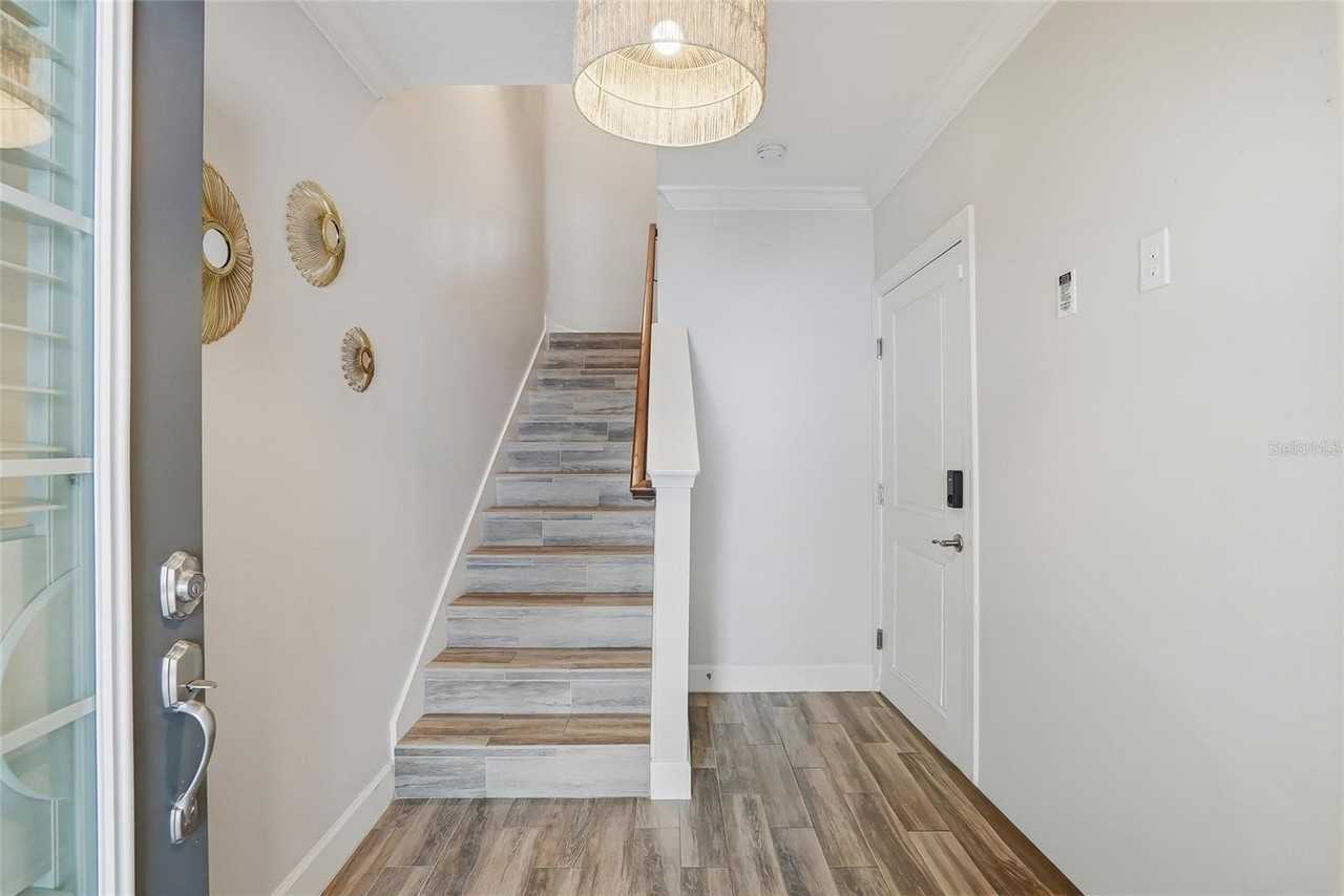 3162 Moorings Dr S - Photo 7 of 50
