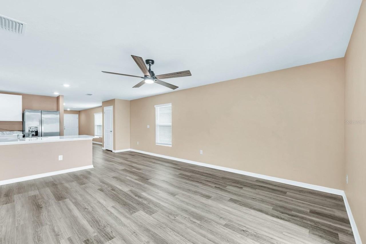 5029 Rocky Coast Pl - Photo 7 of 28
