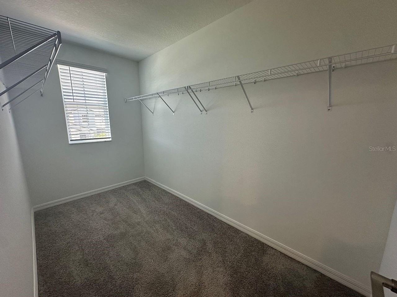 2505 Victorious Falls Ave - Photo 3 of 12