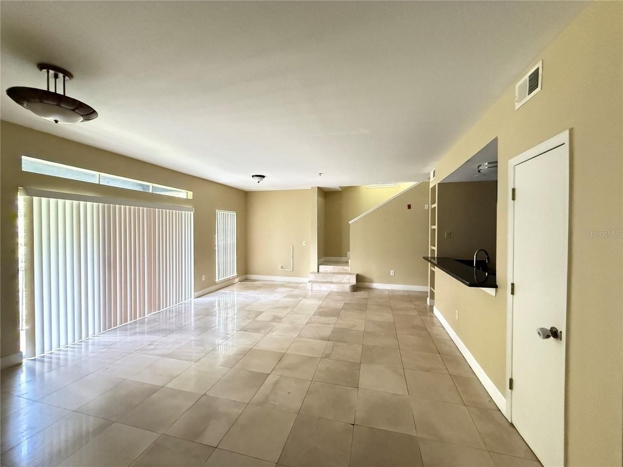 13212 Arbor Isle Dr #201 - Photo 3 of 22