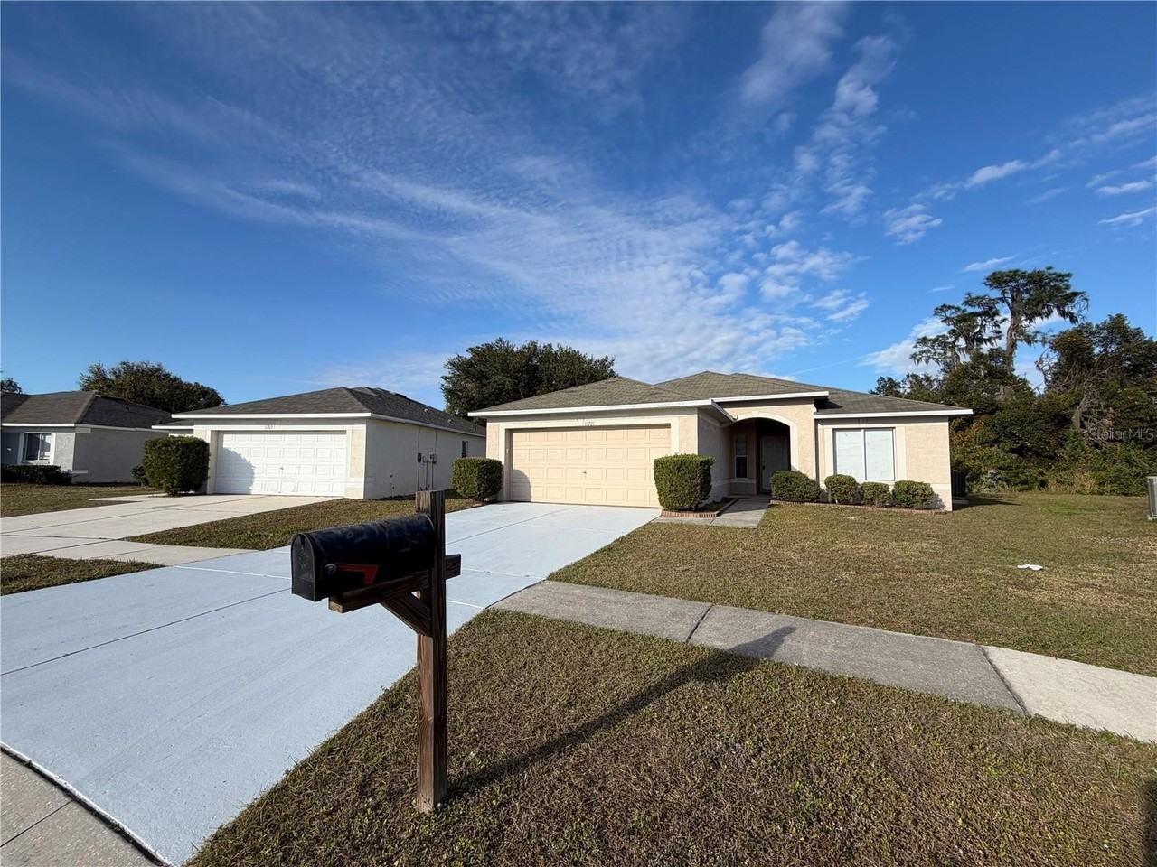 11701 Brenford Crest Dr - Photo 2 of 19