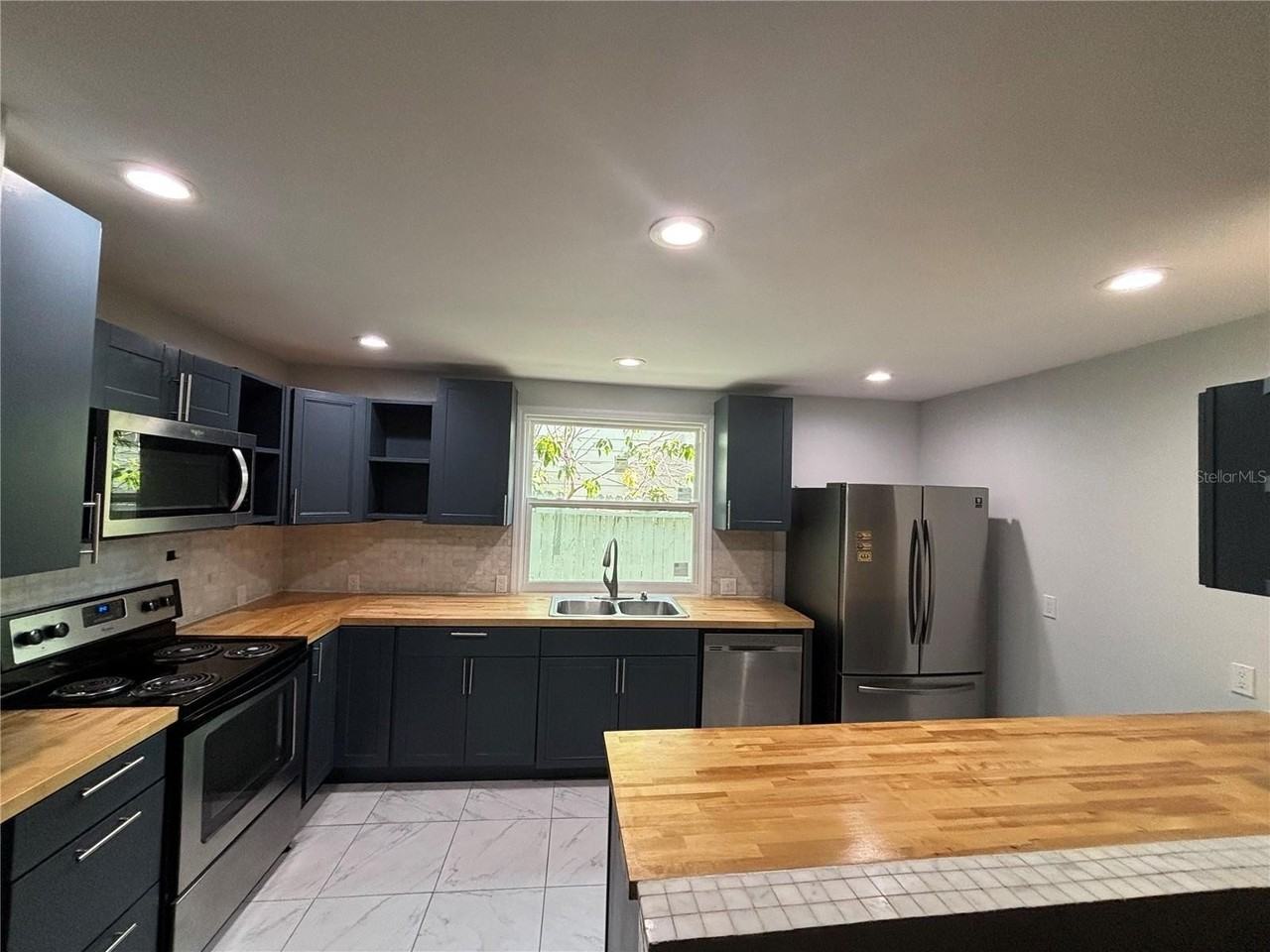 1319 S Michigan Ave - Photo 3 of 14