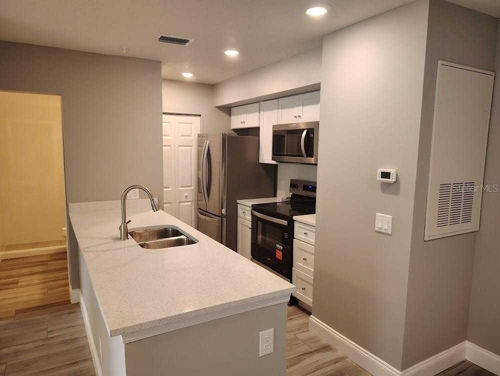 3024 Parkway Blvd #202 - Photo 7 of 18