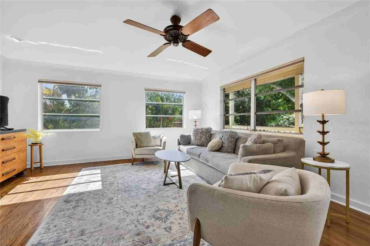 6113 10th Ave S - Photo 5 of 28