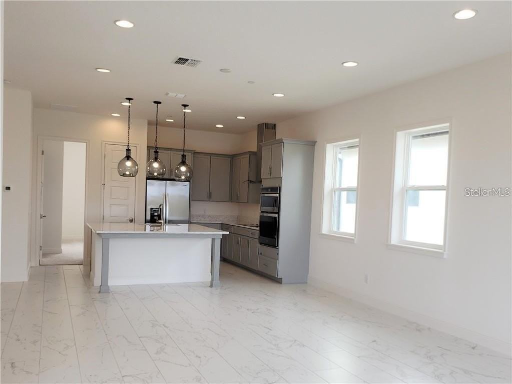 9467 Mere Pkwy - Photo 4 of 18