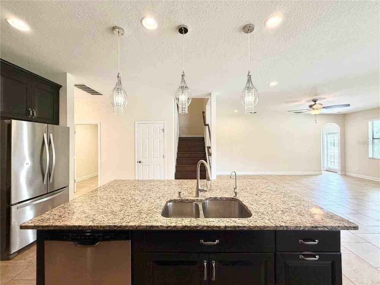 19522 Whispering Brook Dr - Photo 7 of 41
