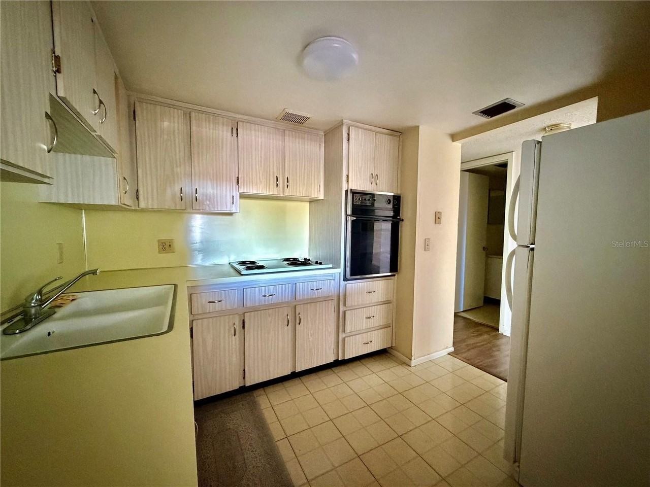 2466 Ecuadorian Way #64 - Photo 7 of 28