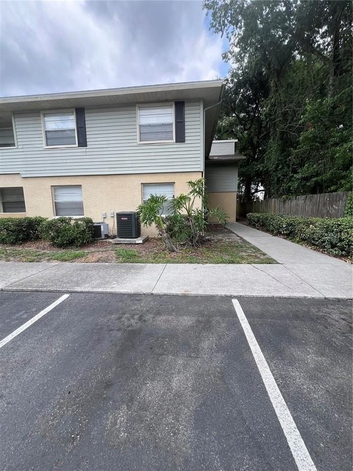 226 Thorn Tree Pl #226