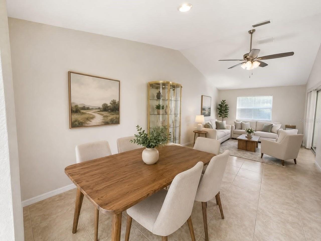 1203 Saxony Cir #B - Photo 2 of 18
