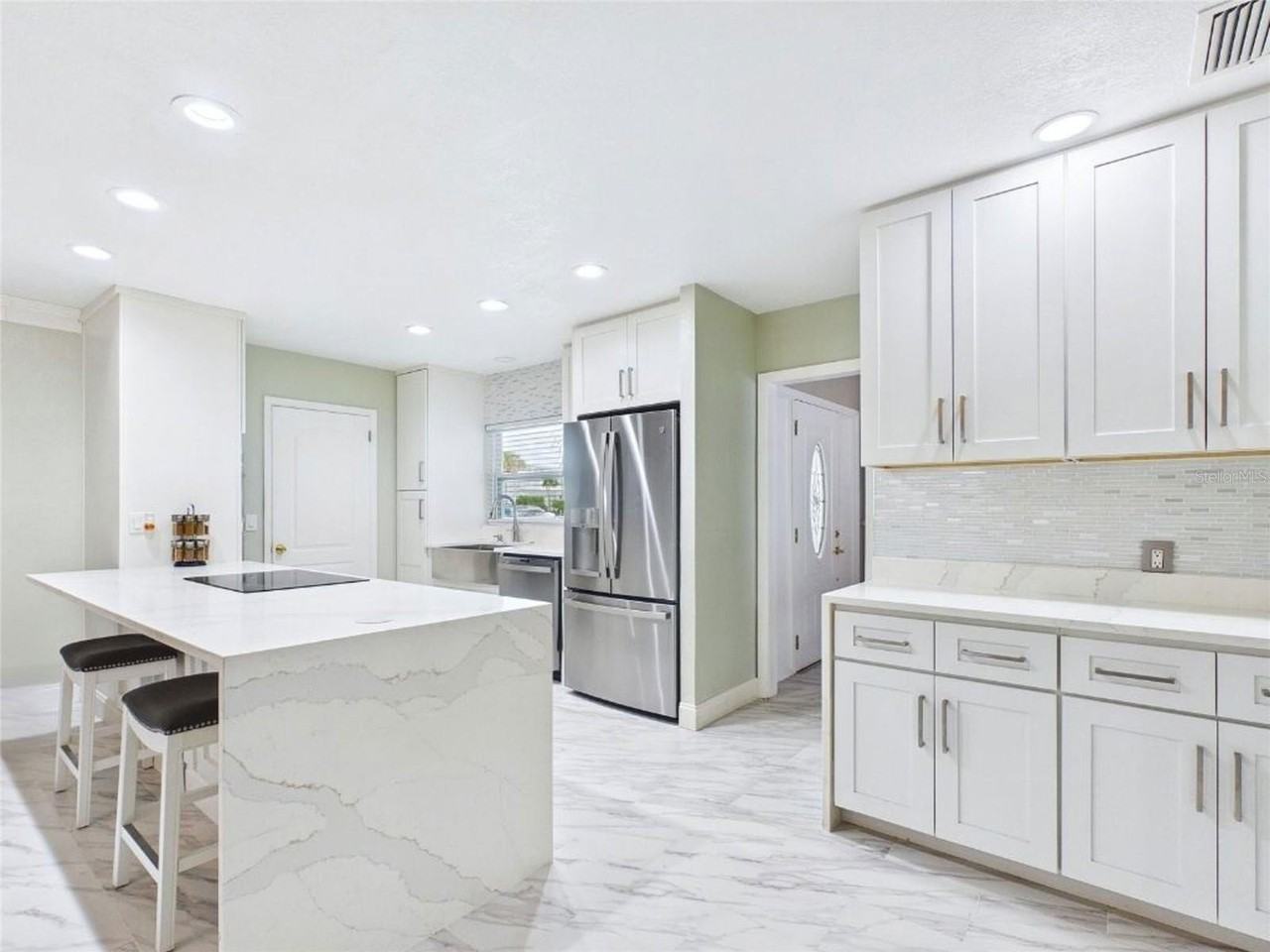 409 4th Ave N - Photo 3 of 22